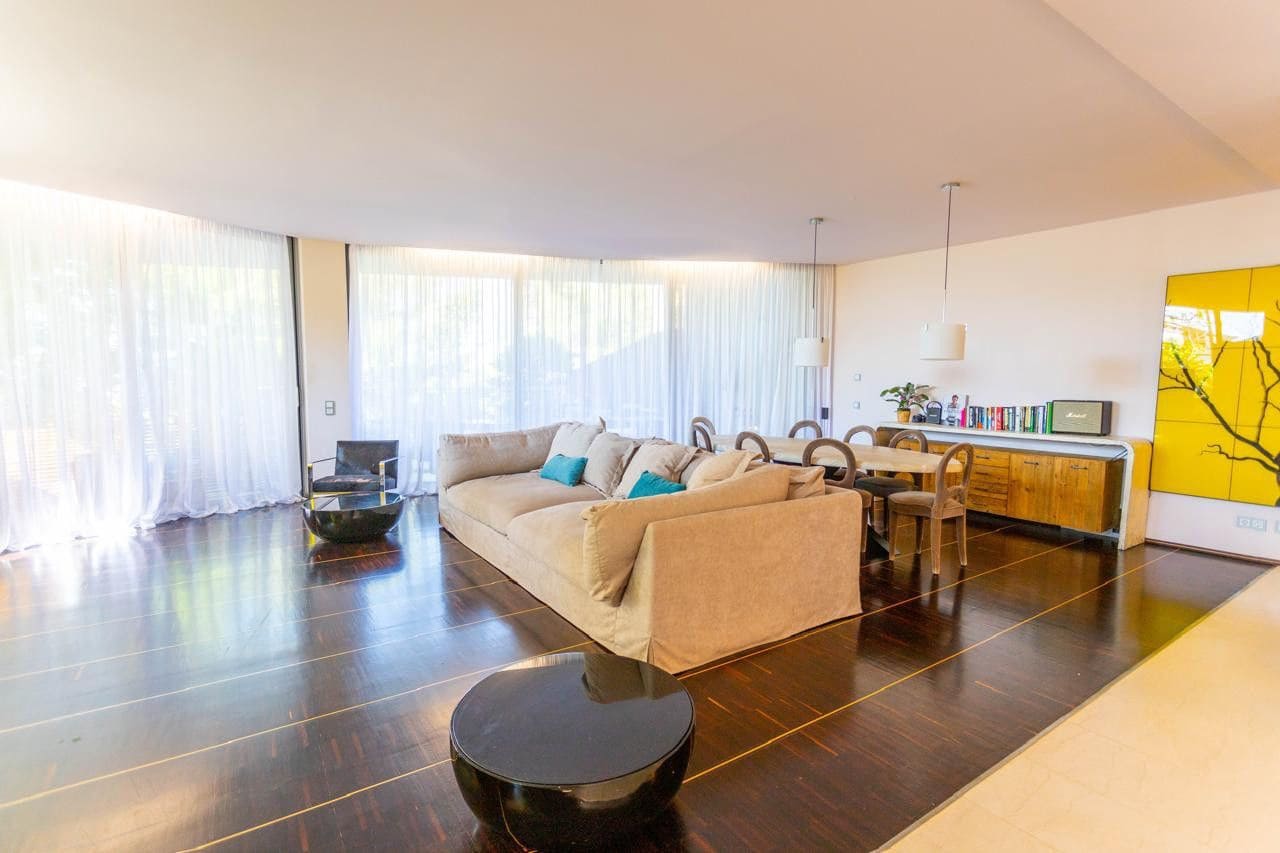 4 makuuhuone Paritalo myytävänä paikassa Golden Mile - 2 700 000 € (Ref: 9843557)
