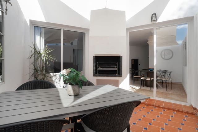 3 soveværelse Byhus til salg i Nueva Andalucia, Marbella - € 495.000 (Ref: 9843558)