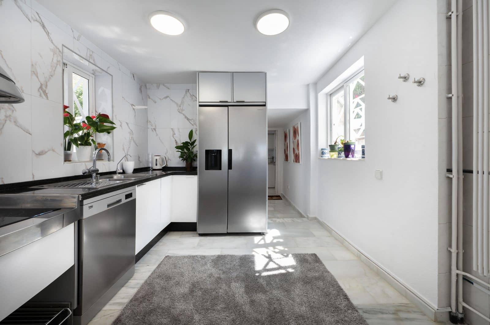 4 soveværelse Semi-Rækkehus til salg i Calahonda - € 749.000 (Ref: 9843559)