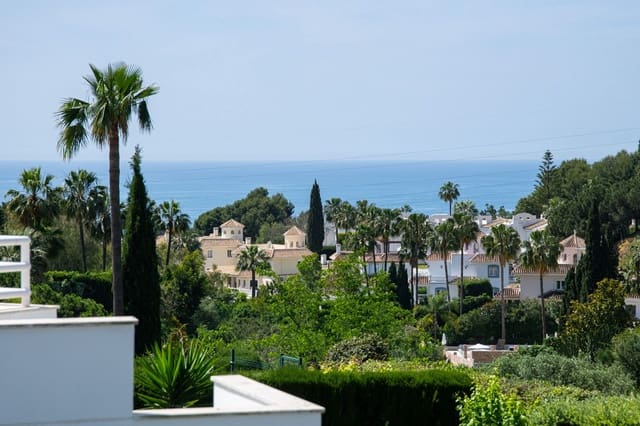 4 soveværelse Semi-Rækkehus til salg i Calahonda, Mijas - € 749.000 (Ref: 9843559)