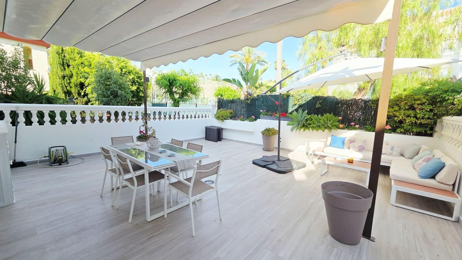 3 camera da letto Villetta Bifamiliare in vendita in Golden Mile - 1.335.000 € (Rif: 9843562)