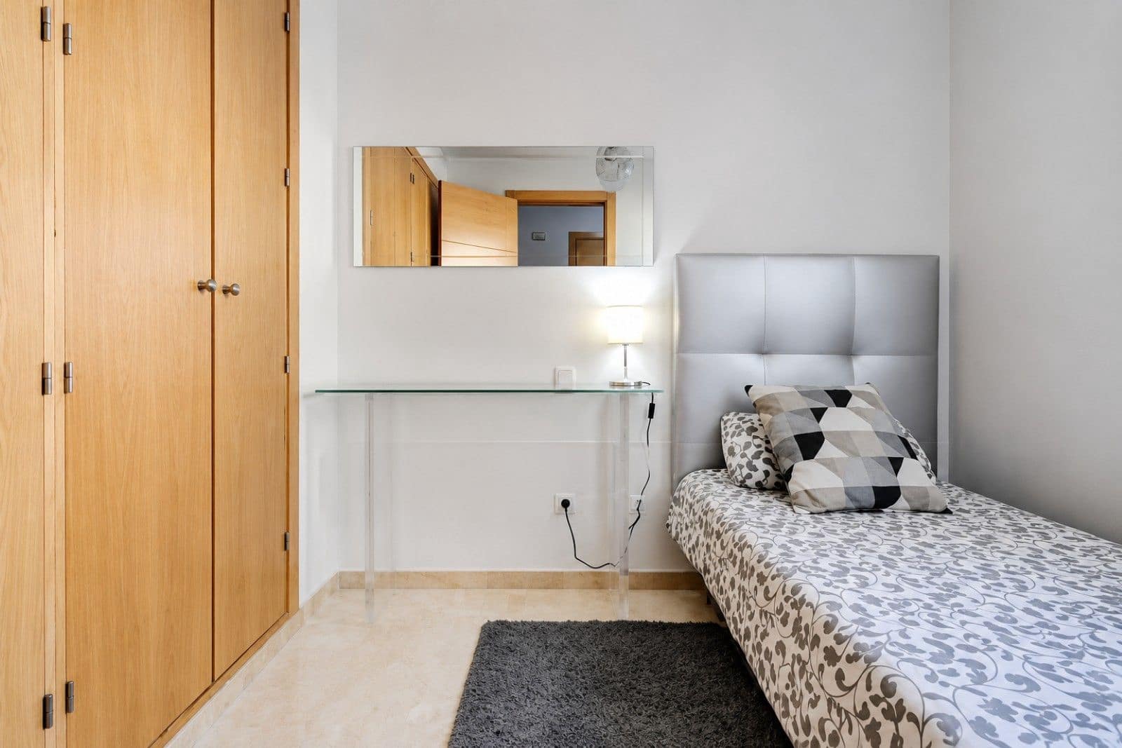 2 bedroom Apartment for sale in San Pedro de Alcantara - € 290,000 (Ref: 9843565)
