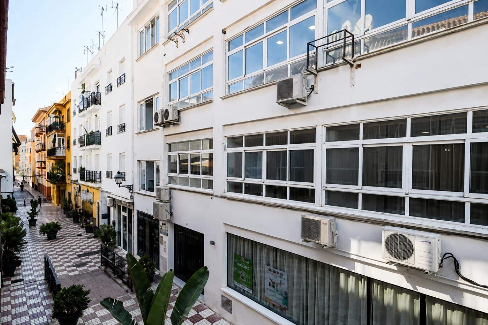 2 bedroom Apartment for sale in San Pedro de Alcantara - € 290,000 (Ref: 9843565)