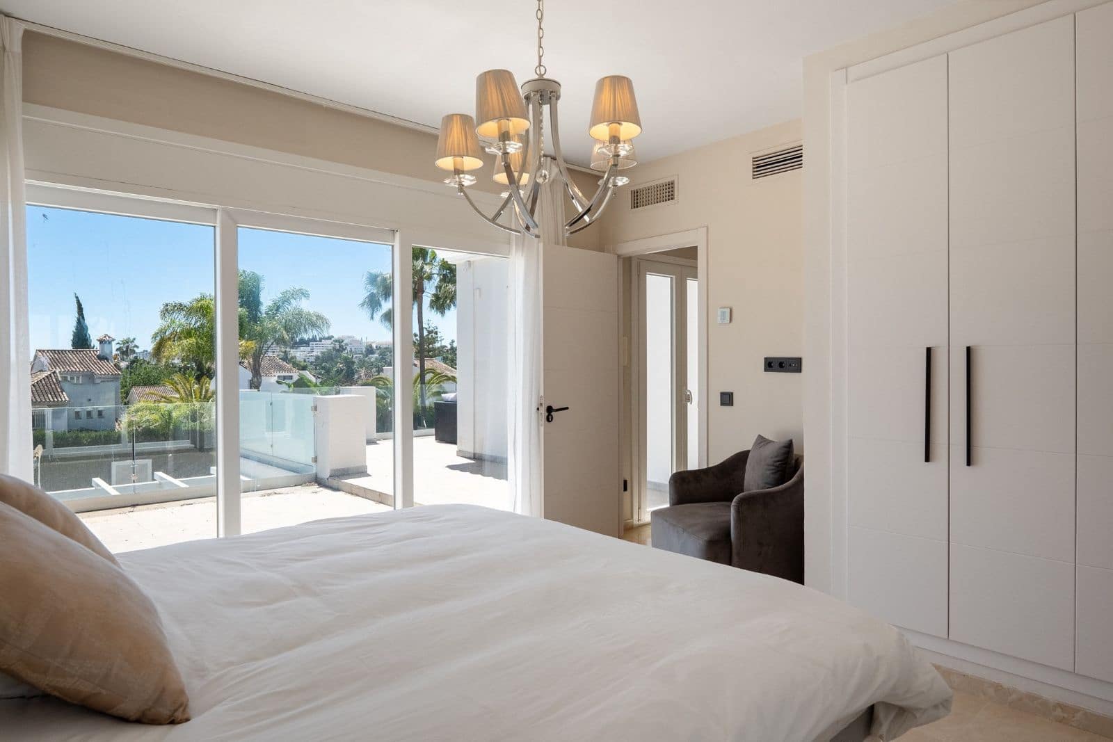 6 quarto Moradia para venda em Nueva Andalucia - 4 250 000 € (Ref: 9843567)