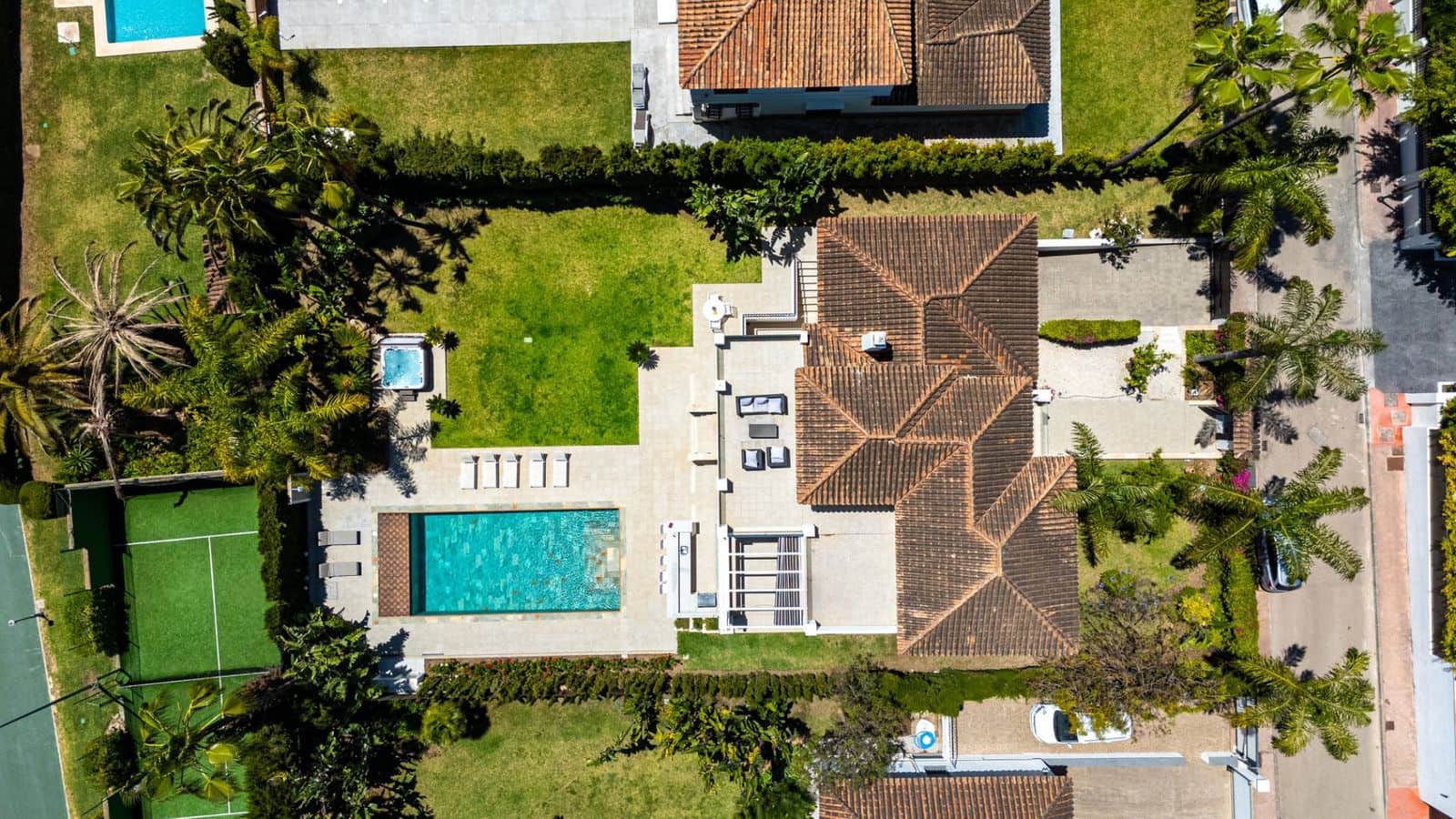 6 quarto Moradia para venda em Nueva Andalucia - 4 250 000 € (Ref: 9843567)