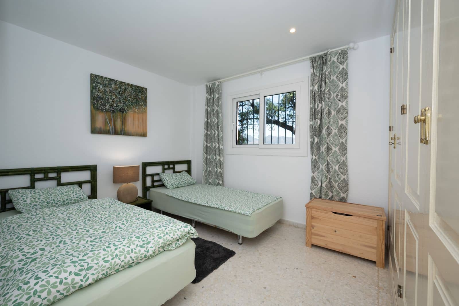 Chalet de 4 habitaciones en Elviria en venta - 850.000 € (Ref: 9843568)