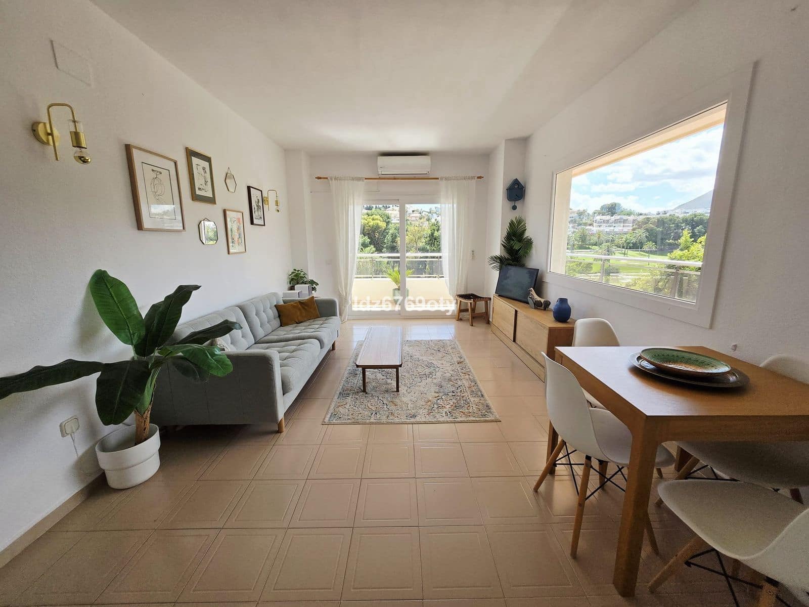 2 bedroom Apartment for sale in Benalmadena Costa - € 330,000 (Ref: 9843569)