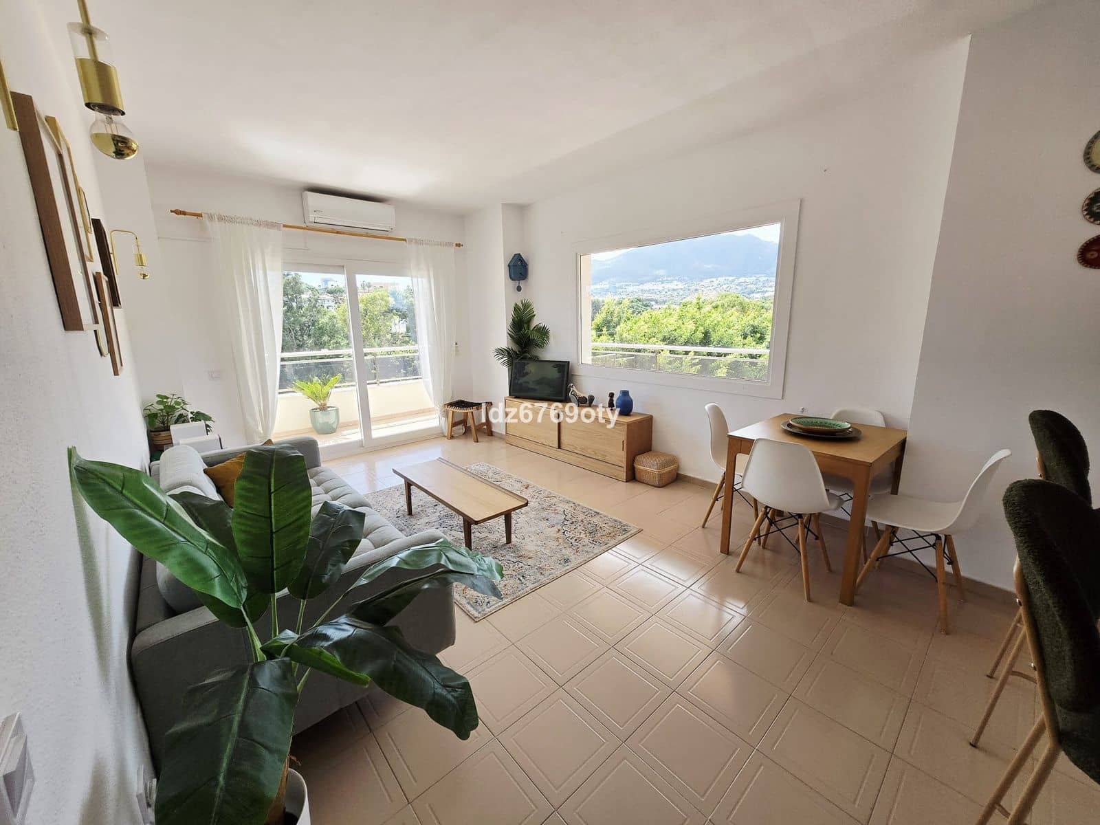 2 bedroom Apartment for sale in Benalmadena Costa - € 330,000 (Ref: 9843569)