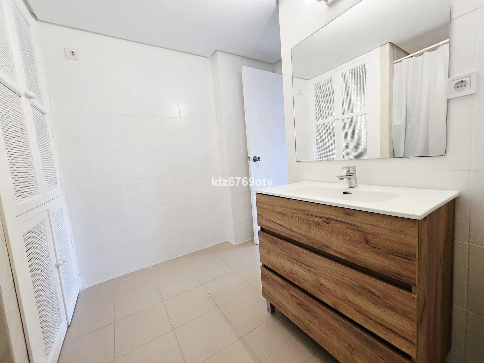 2 bedroom Apartment for sale in Benalmadena Costa - € 330,000 (Ref: 9843569)