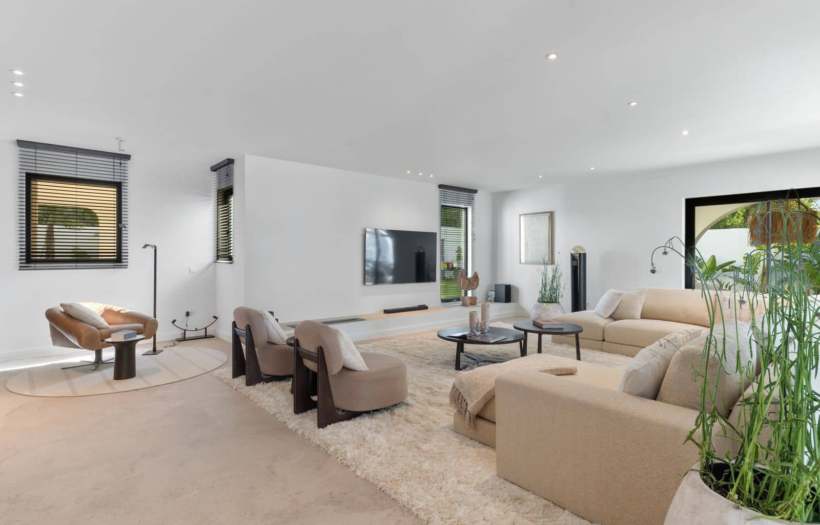 5 bedroom Villa for sale in Guadalmina - € 4,350,000 (Ref: 9843570)