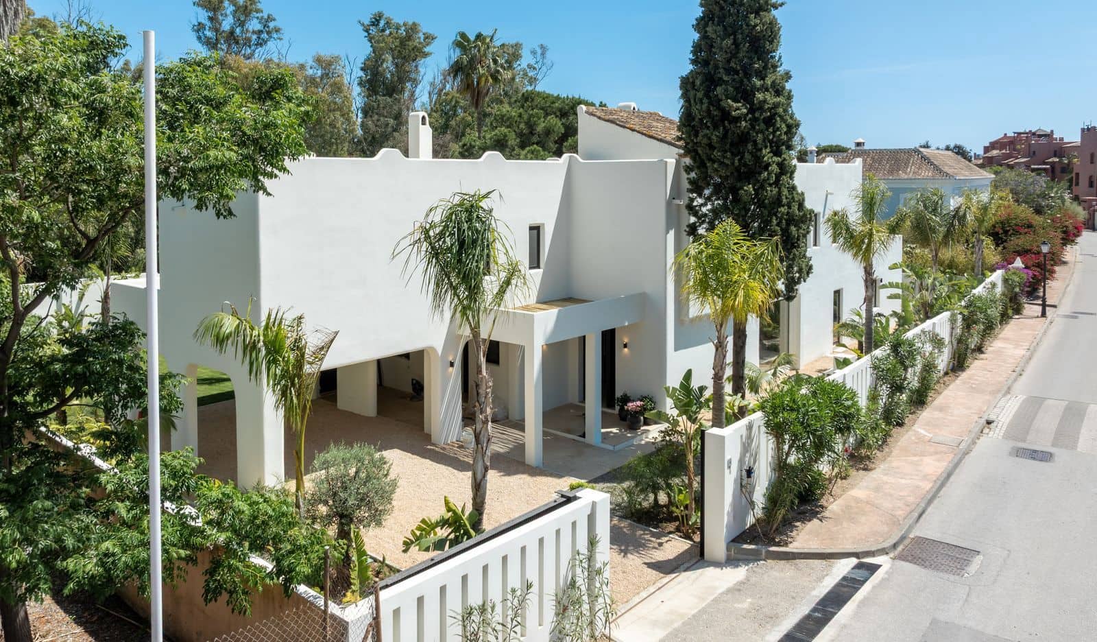 5 bedroom Villa for sale in Guadalmina - € 4,350,000 (Ref: 9843570)