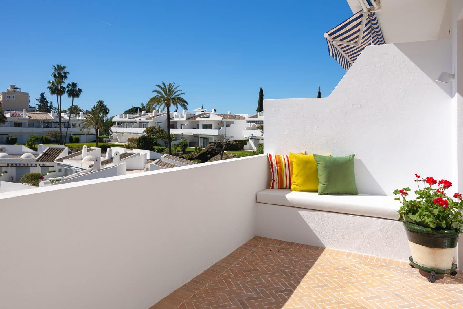 2 Zimmer Penthouse zu verkaufen in Nueva Andalucia - 1.190.000 € (Ref: 9843586)