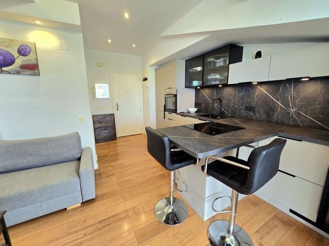 1 soveværelse Penthouse til salg i Golden Mile, Marbella - € 400.000 (Ref: 9843592)