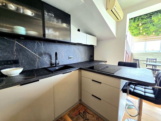 1 soveværelse Penthouse til salg i Golden Mile, Marbella - € 400.000 (Ref: 9843592)