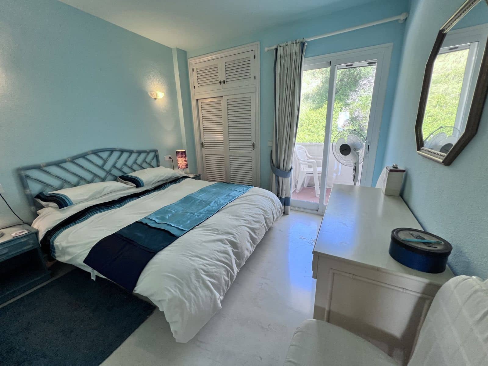 2 bedroom Apartment for sale in Calahonda - € 410,000 (Ref: 9843594)