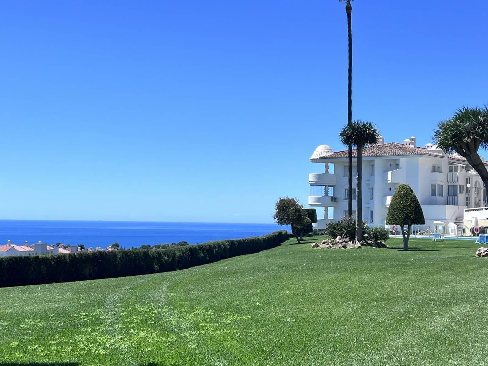 2 bedroom Apartment for sale in Calahonda - € 410,000 (Ref: 9843594)