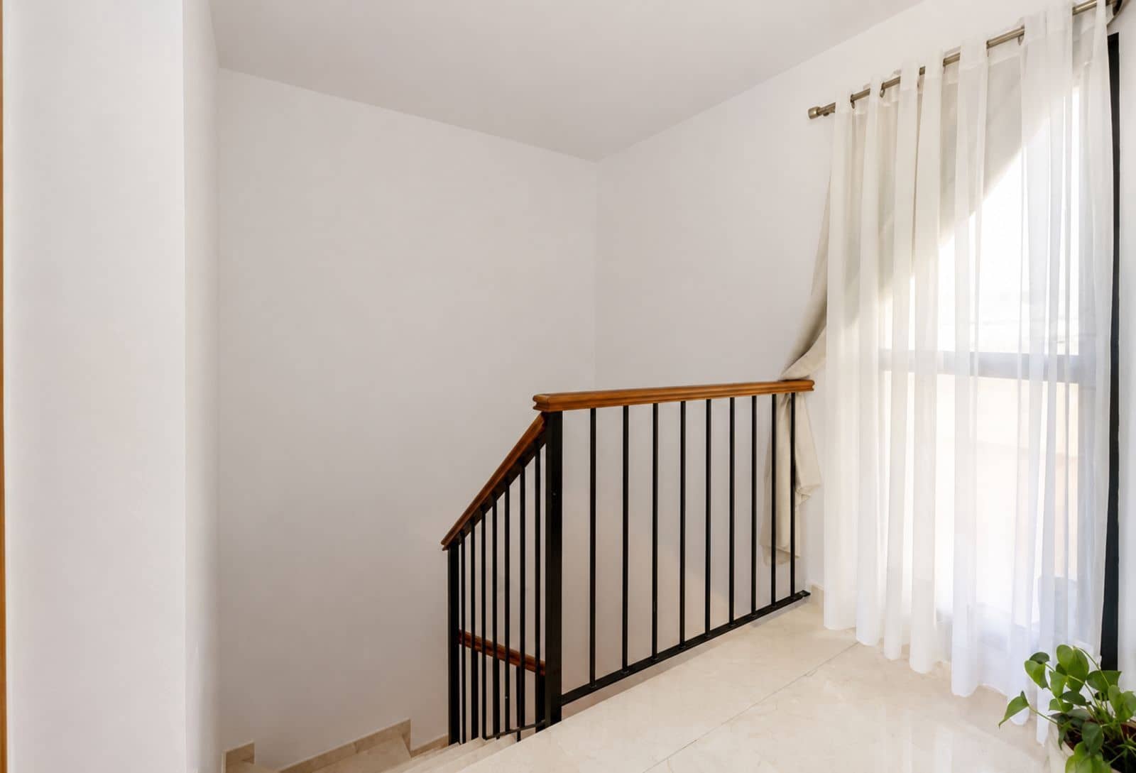 3 bedroom Penthouse for sale in New Golden Mile - € 530,000 (Ref: 9843596)