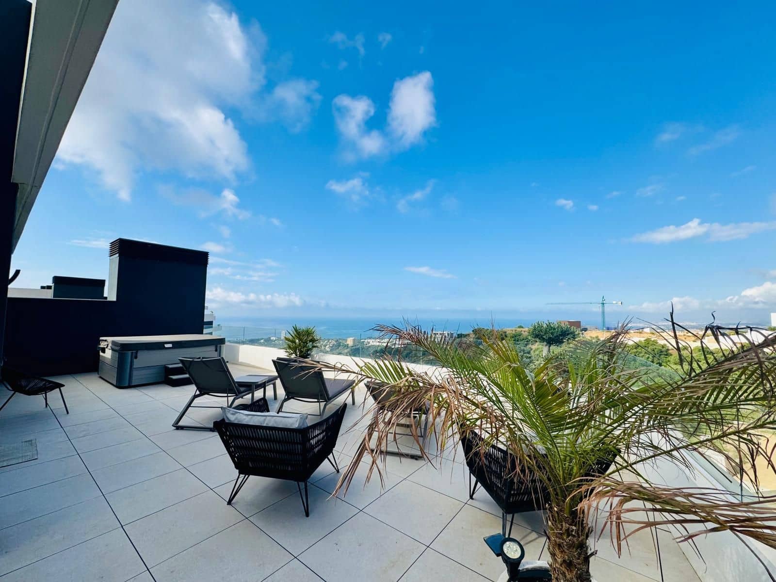 3 soverom Penthouse til salgs i Marbella - € 1 350 000 (Ref: 9843600)