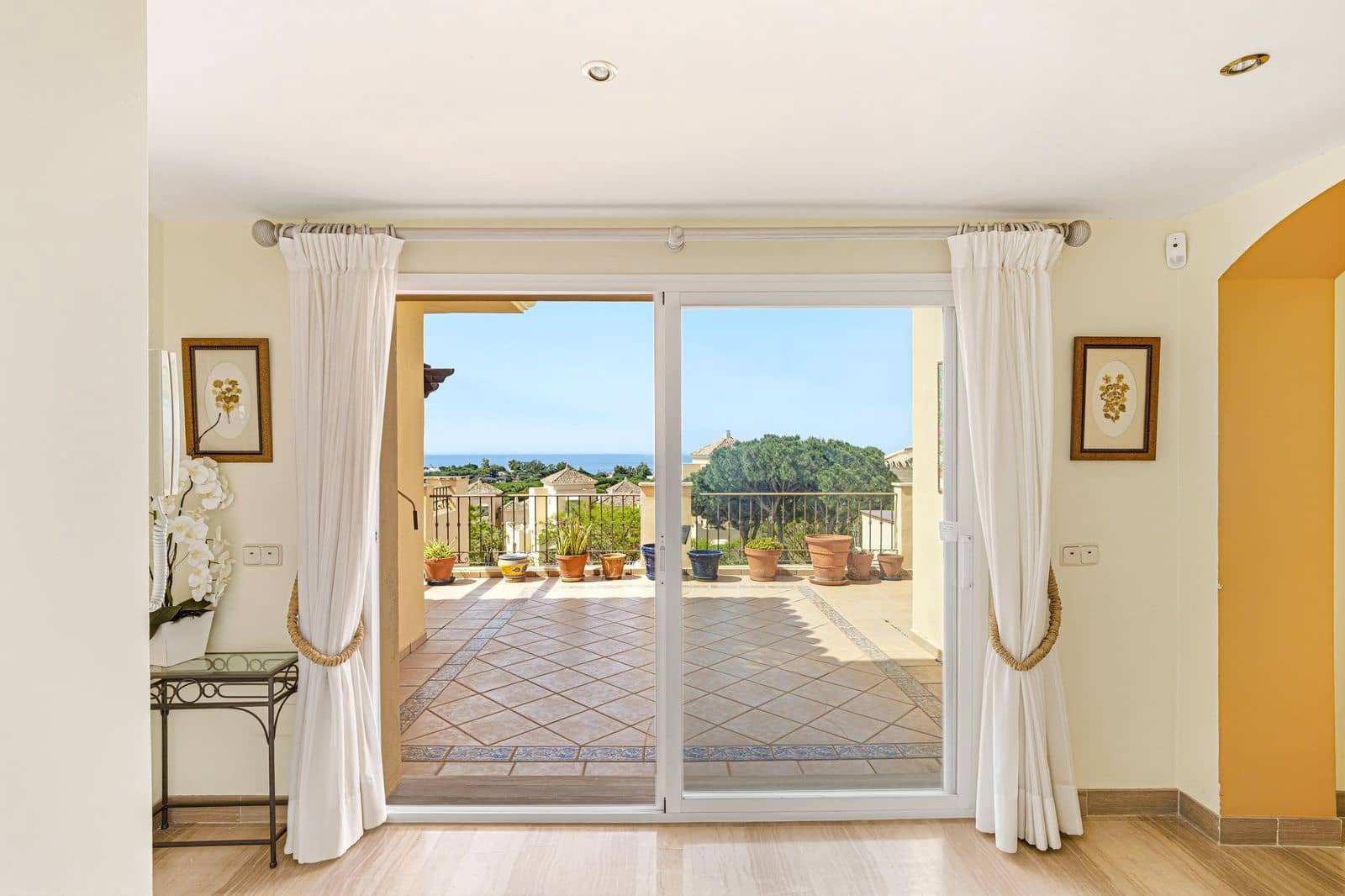 4 makuuhuone Kattohuoneisto myytävänä paikassa Elviria - 1 495 000 € (Ref: 9843601)