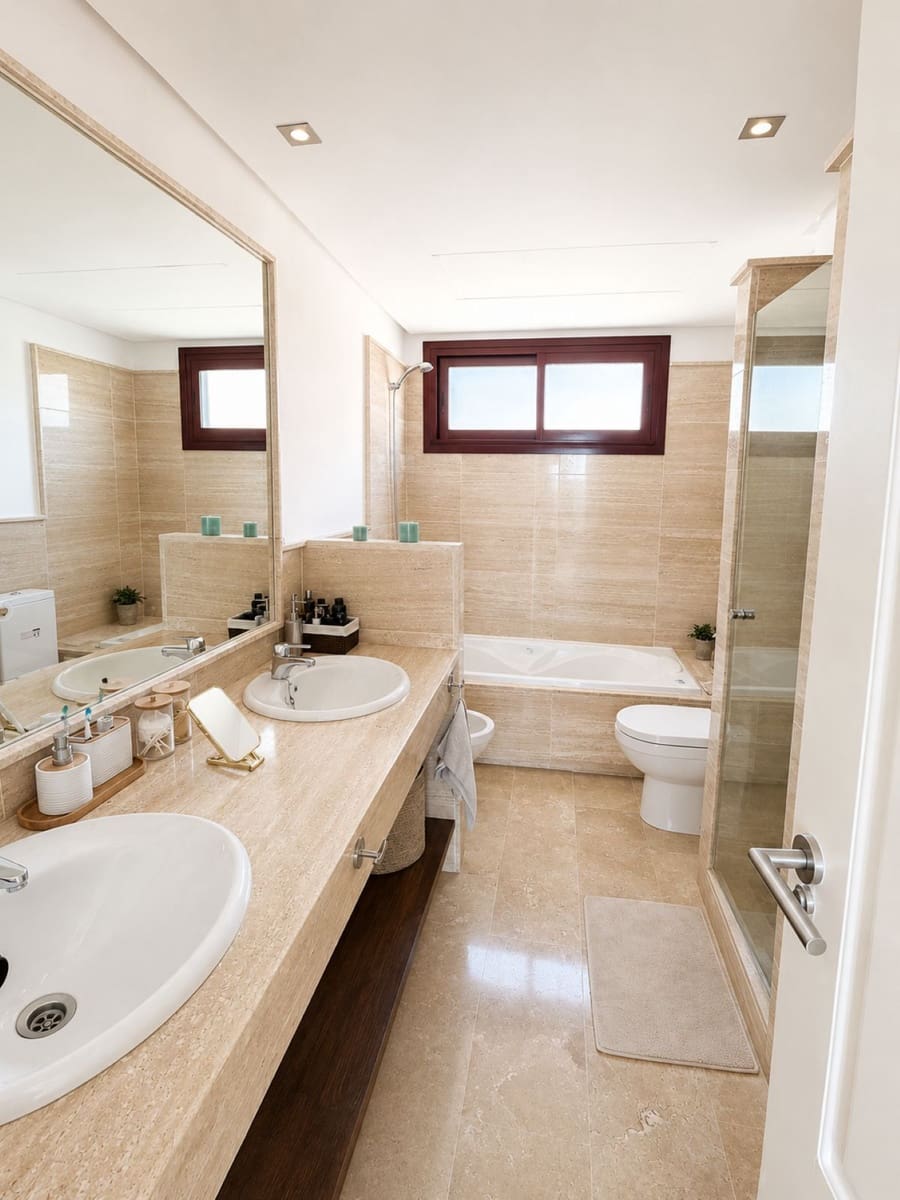 4 soveværelse Semi-Rækkehus til salg i Benahavis - € 1.195.000 (Ref: 9851373)