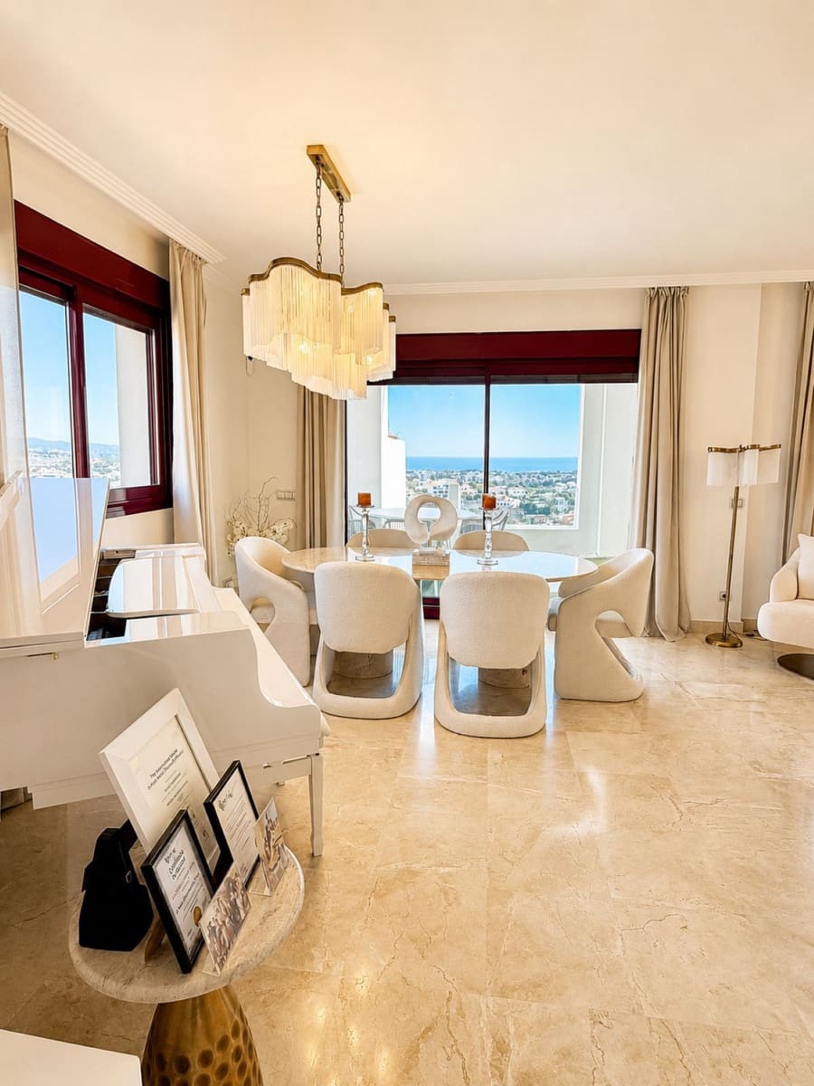 4 soveværelse Semi-Rækkehus til salg i Benahavis - € 1.195.000 (Ref: 9851373)