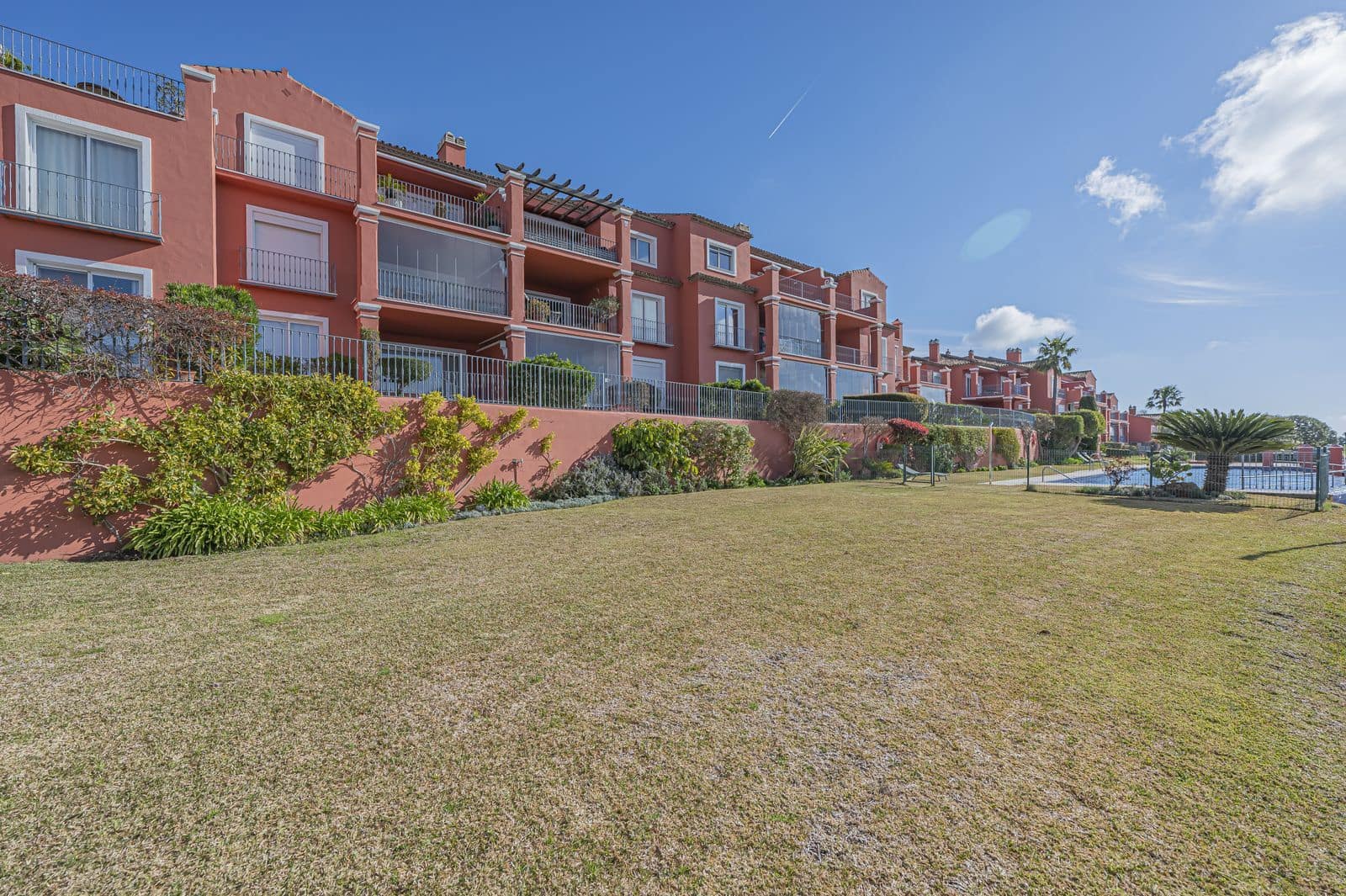 3 soveværelse Lejlighed til salg i La Mairena - € 895.000 (Ref: 9851376)