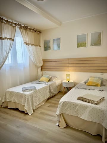 2 slaapkamer Appartement te koop in Manilva - € 365.000 (Ref: 9851385)