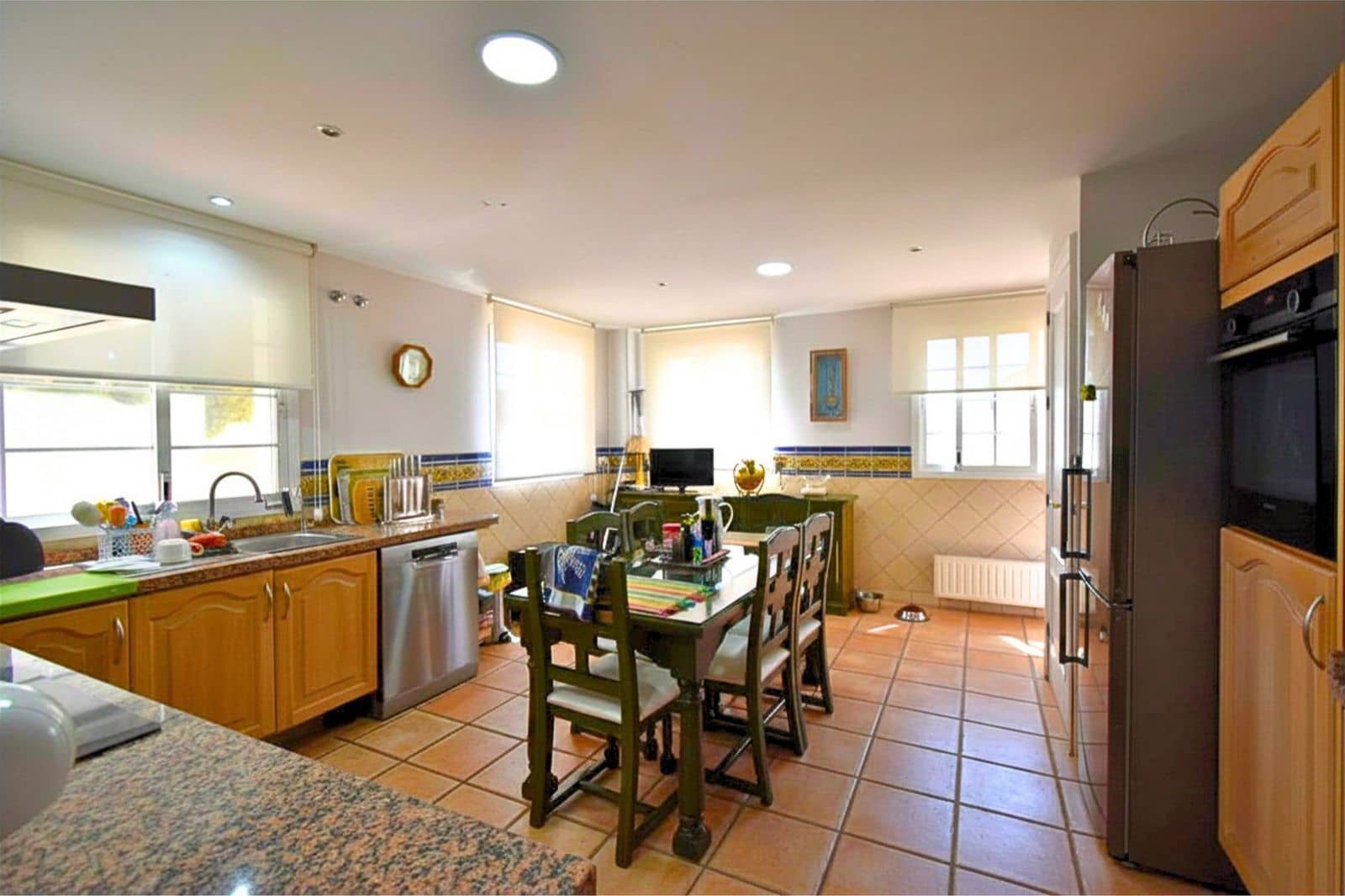 6 soveværelse Semi-Rækkehus til salg i Guadalmina - € 1.750.000 (Ref: 9851391)