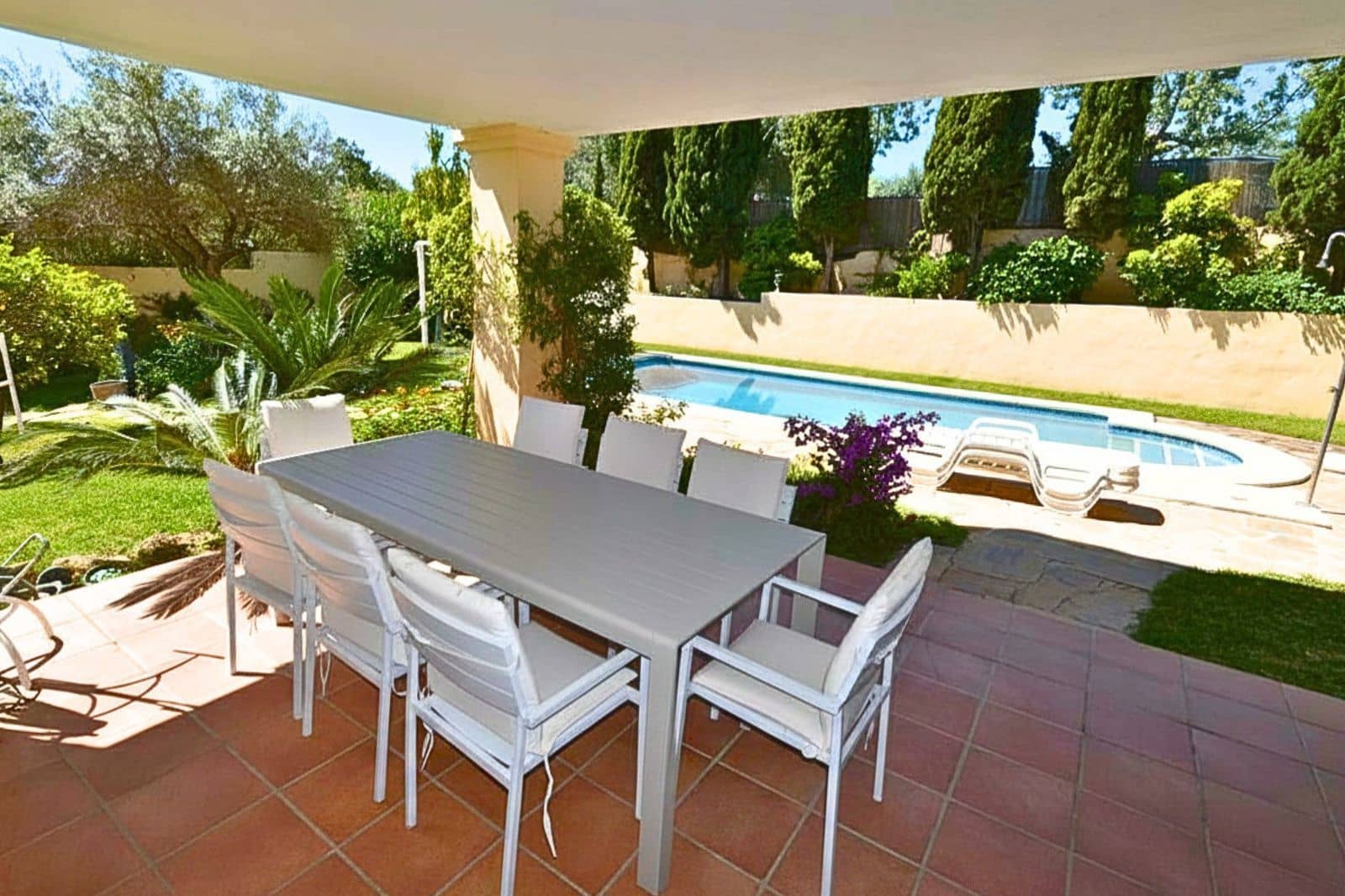 6 soveværelse Semi-Rækkehus til salg i Guadalmina - € 1.750.000 (Ref: 9851391)