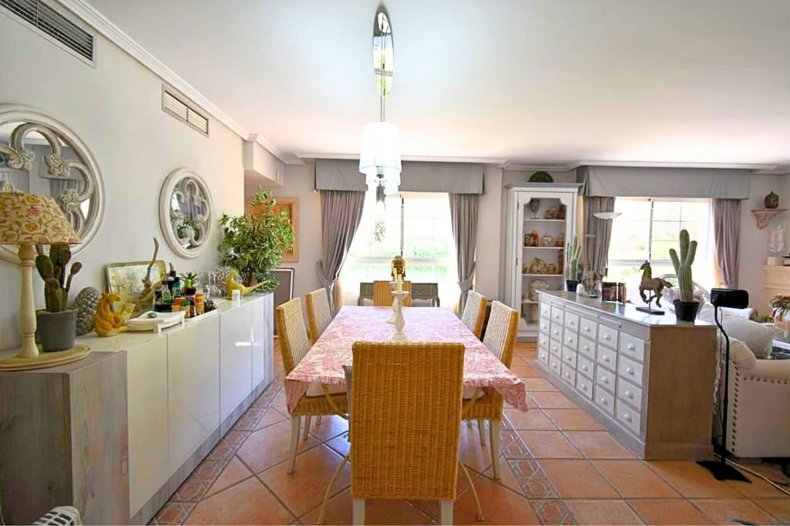6 soveværelse Semi-Rækkehus til salg i Guadalmina - € 1.750.000 (Ref: 9851391)