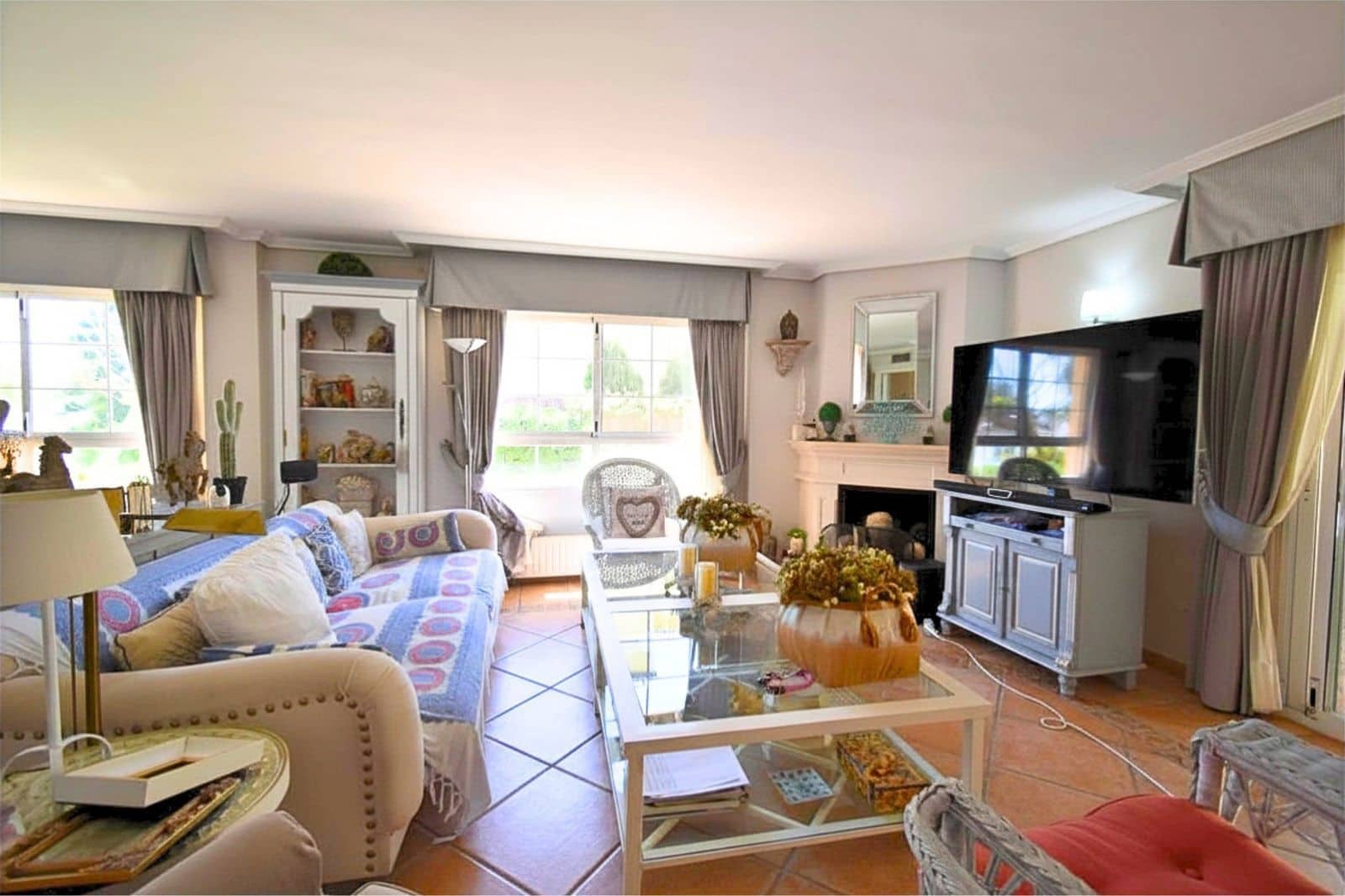 6 soveværelse Semi-Rækkehus til salg i Guadalmina - € 1.750.000 (Ref: 9851391)