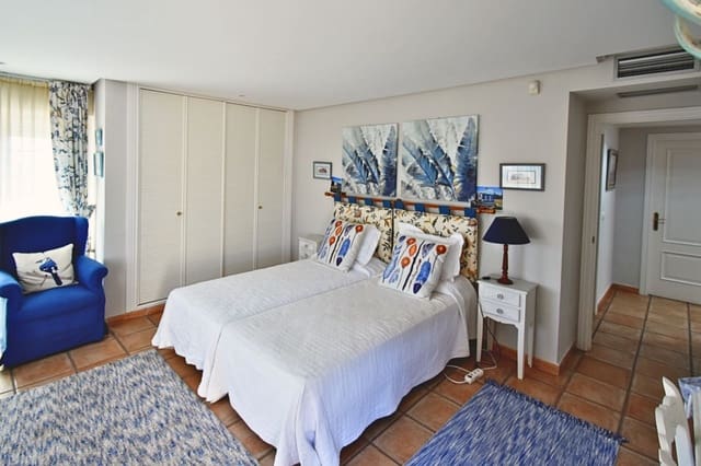 6 soveværelse Semi-Rækkehus til salg i Guadalmina Alta, Marbella - € 1.750.000 (Ref: 9851391)