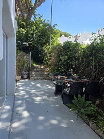 3 soveværelse Bungalow til salg i Hacienda Las Chapas, Marbella - € 580.000 (Ref: 9851392)