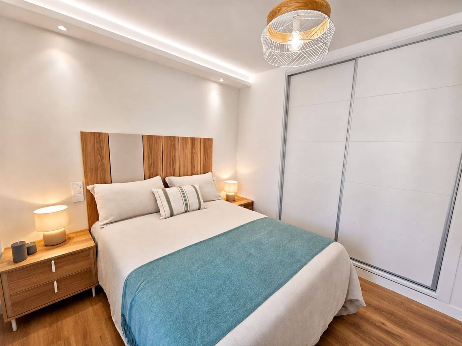2 chambre Appartement à vendre à La Duquesa / Puerto de la Duquesa - 345 000 € (Ref: 9851404)