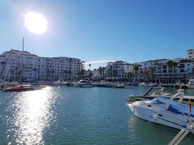 2 chambre Appartement à vendre à La Duquesa / Puerto de la Duquesa, Manilva - 345 000 € (Ref: 9851404)