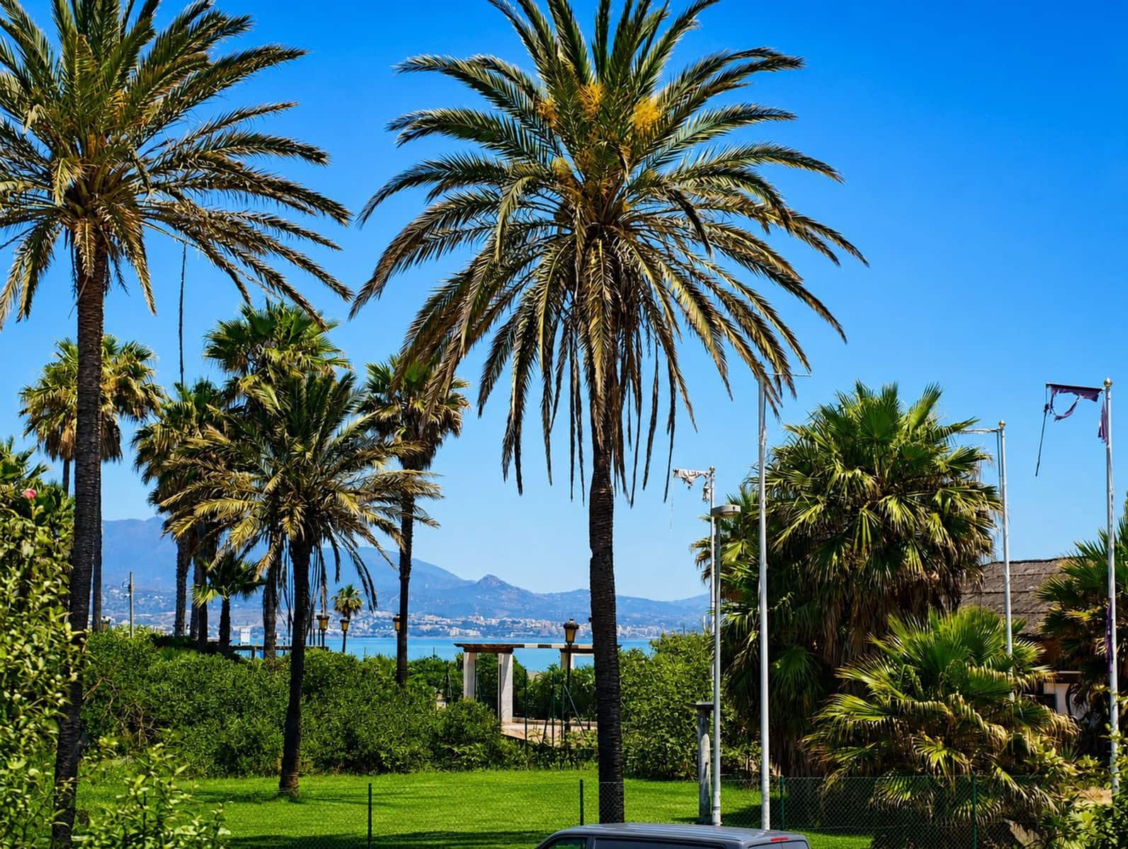 2 chambre Appartement à vendre à La Duquesa / Puerto de la Duquesa - 345 000 € (Ref: 9851404)