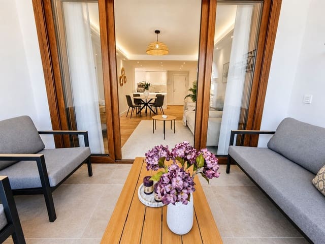 2 chambre Appartement à vendre à La Duquesa / Puerto de la Duquesa, Manilva - 345 000 € (Ref: 9851404)