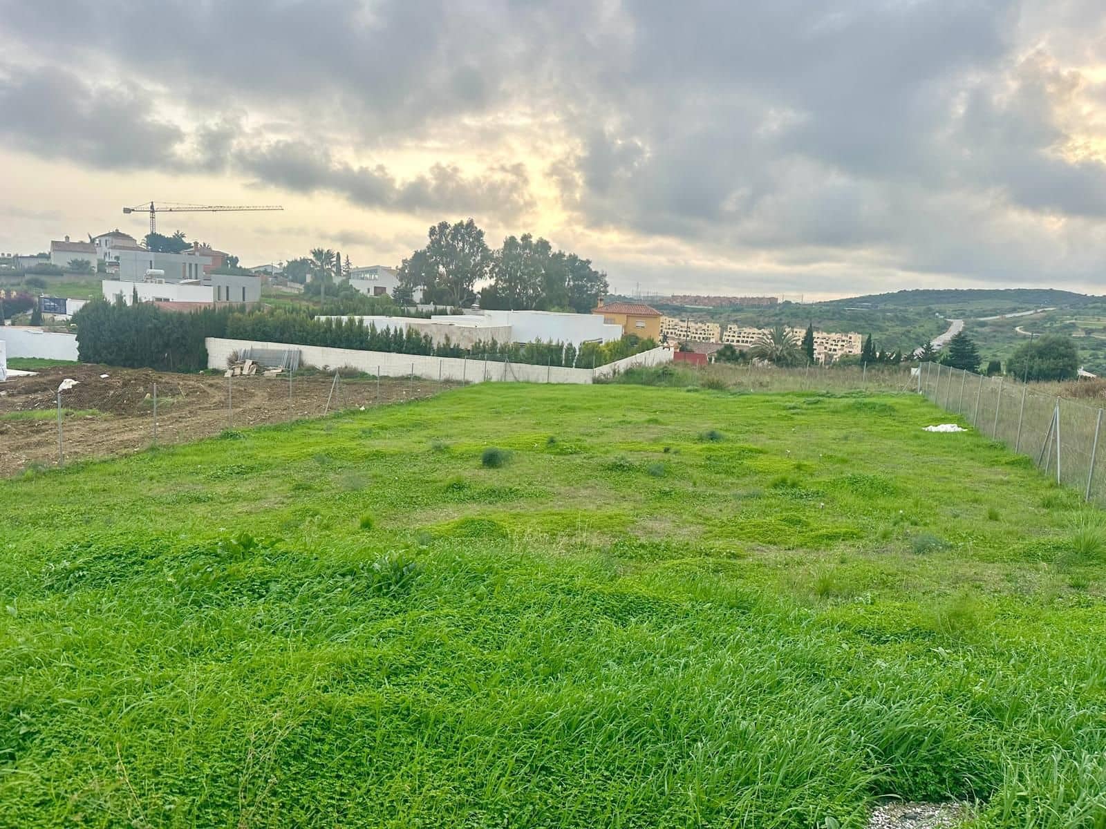 Building Plot for sale in Estepona - € 449,000 (Ref: 9851408)