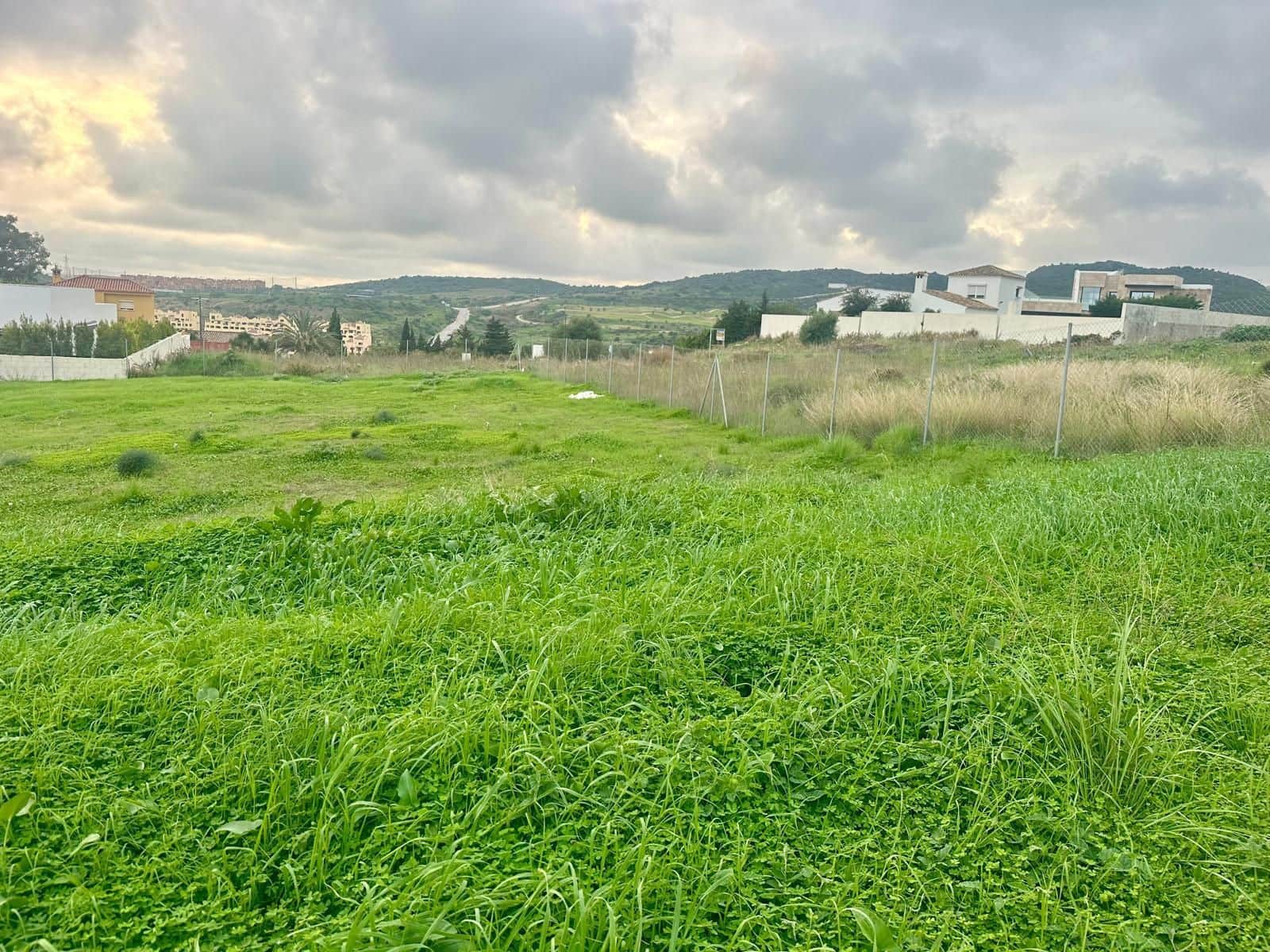Building Plot for sale in Estepona - € 449,000 (Ref: 9851408)