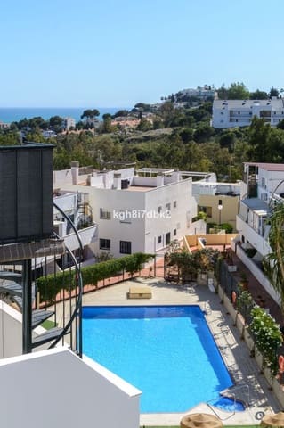 2 soveværelse Penthouse til salg i Benalmadena Costa, Benalmádena - € 349.000 (Ref: 9851413)