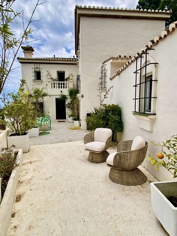 4 soveværelse Villa til salg i El Padrón, Estepona - € 1.595.000 (Ref: 9851415)