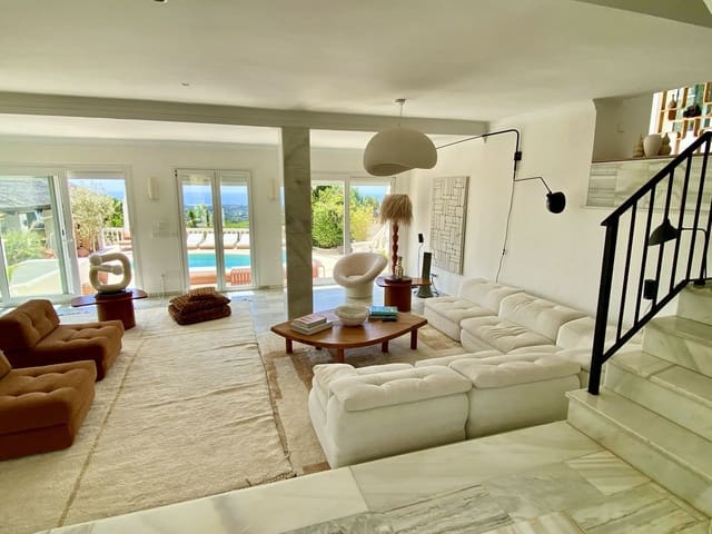 4 soveværelse Villa til salg i El Padrón, Estepona - € 1.595.000 (Ref: 9851415)