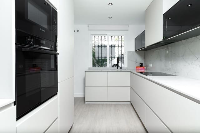 3 slaapkamer Appartement te koop in La Quinta, Benahavís - € 590.000 (Ref: 9851425)