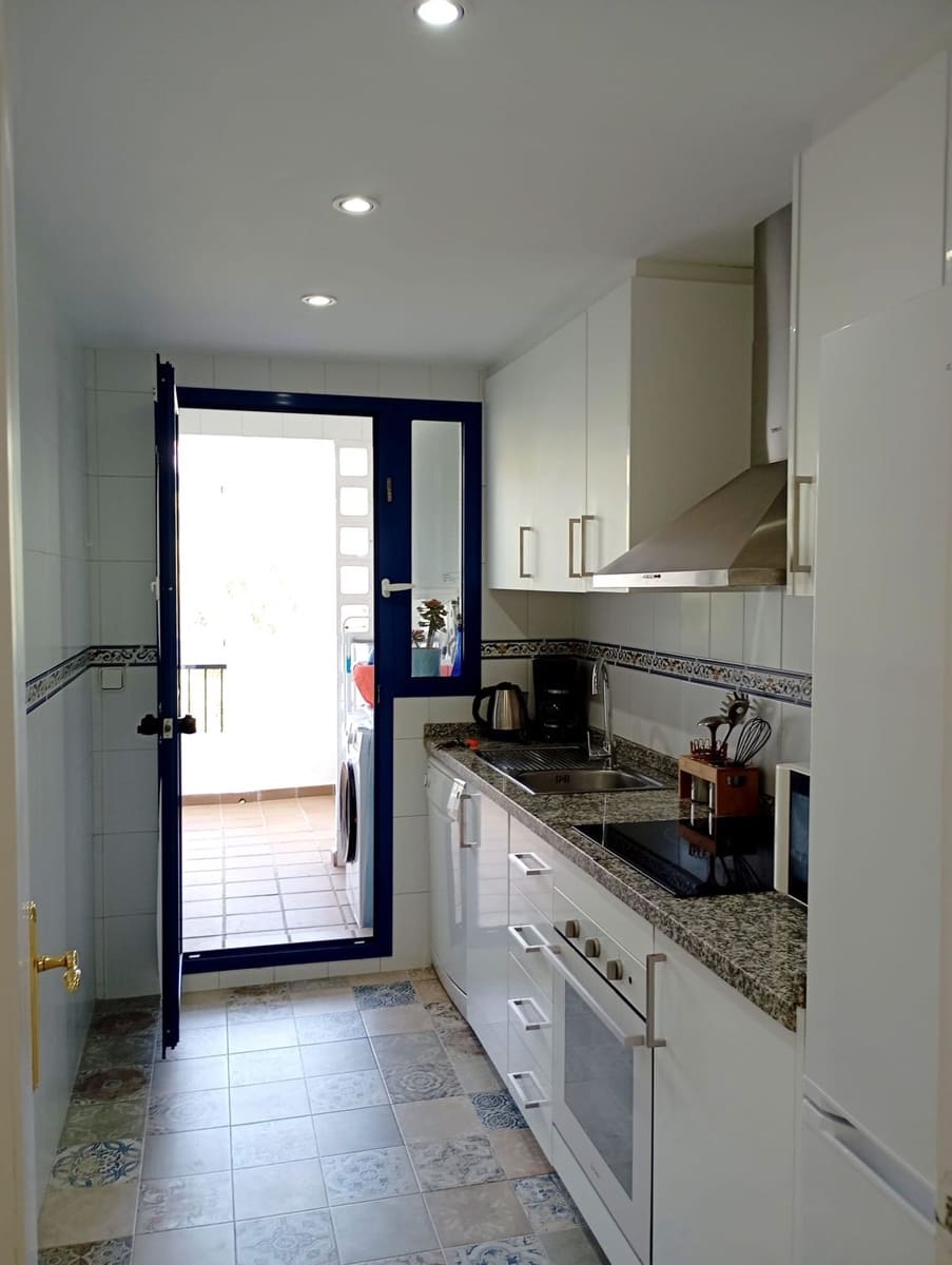 2 chambre Appartement à vendre à La Duquesa / Puerto de la Duquesa - 367 500 € (Ref: 9851429)