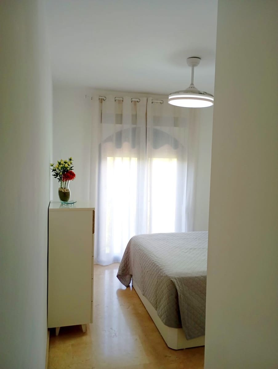 2 chambre Appartement à vendre à La Duquesa / Puerto de la Duquesa - 367 500 € (Ref: 9851429)