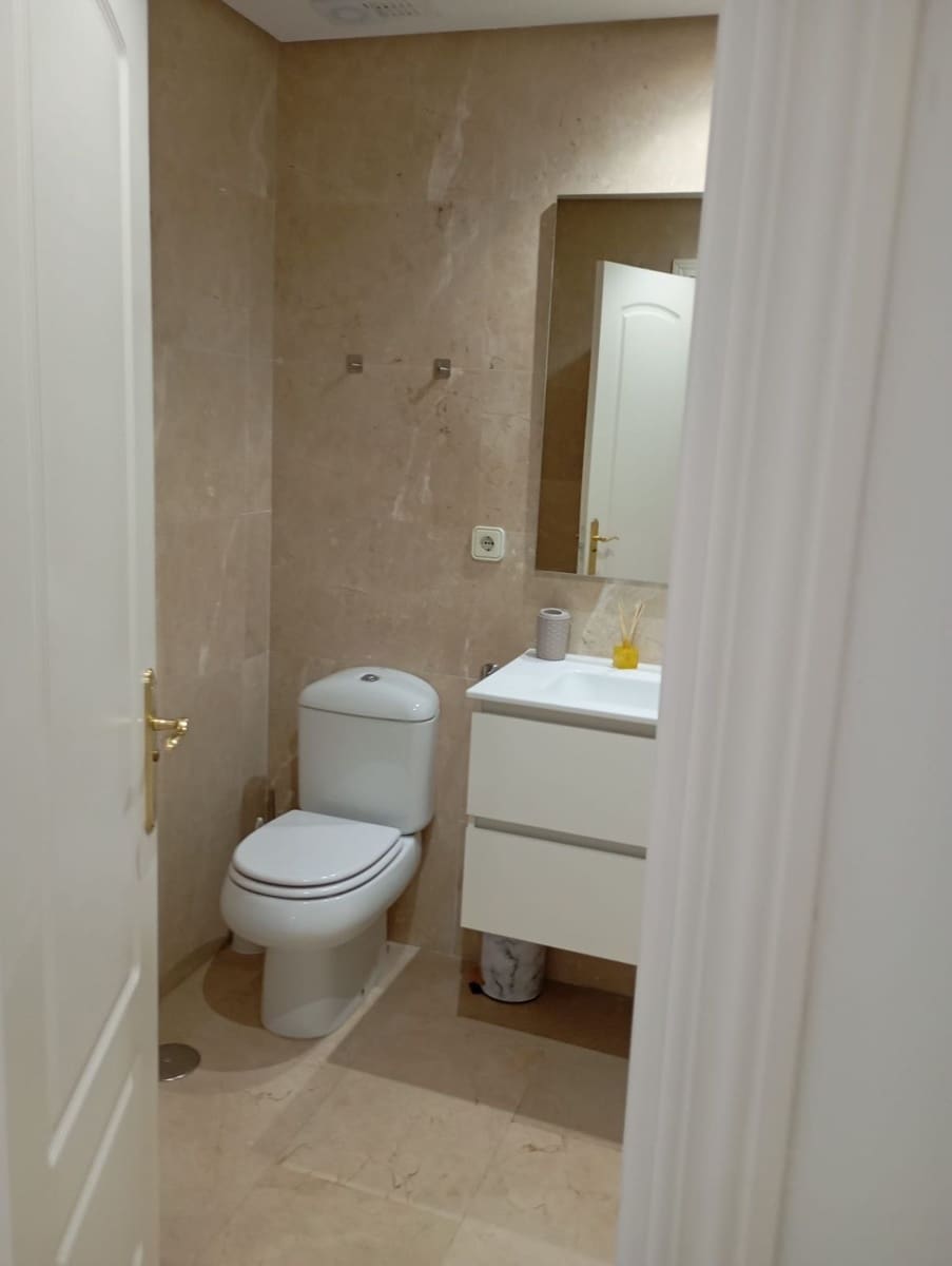 2 chambre Appartement à vendre à La Duquesa / Puerto de la Duquesa - 367 500 € (Ref: 9851429)