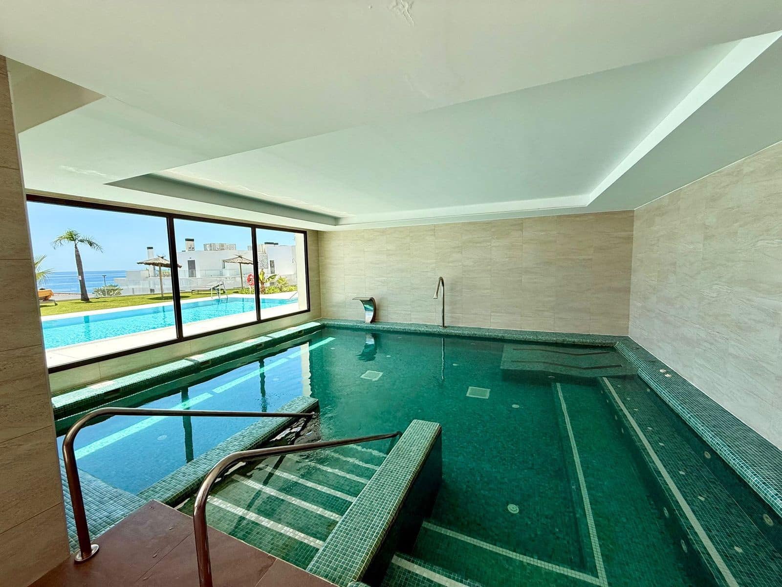 2 chambre Appartement à vendre à La Alcaidesa - 725 000 € (Ref: 9851432)