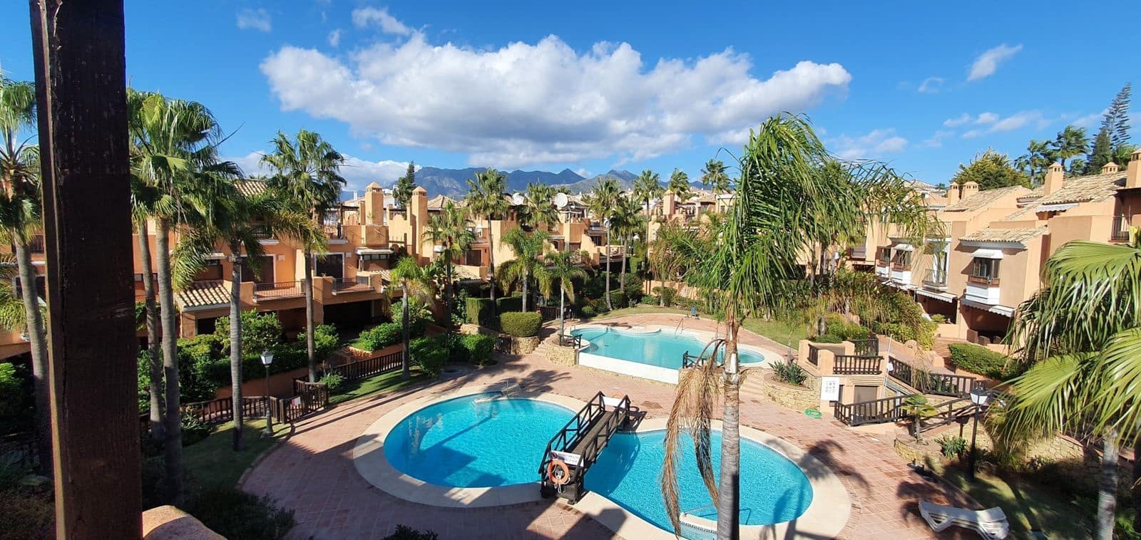 2 bedroom Townhouse for sale in Bahia de Marbella - € 890,000 (Ref: 9851437)