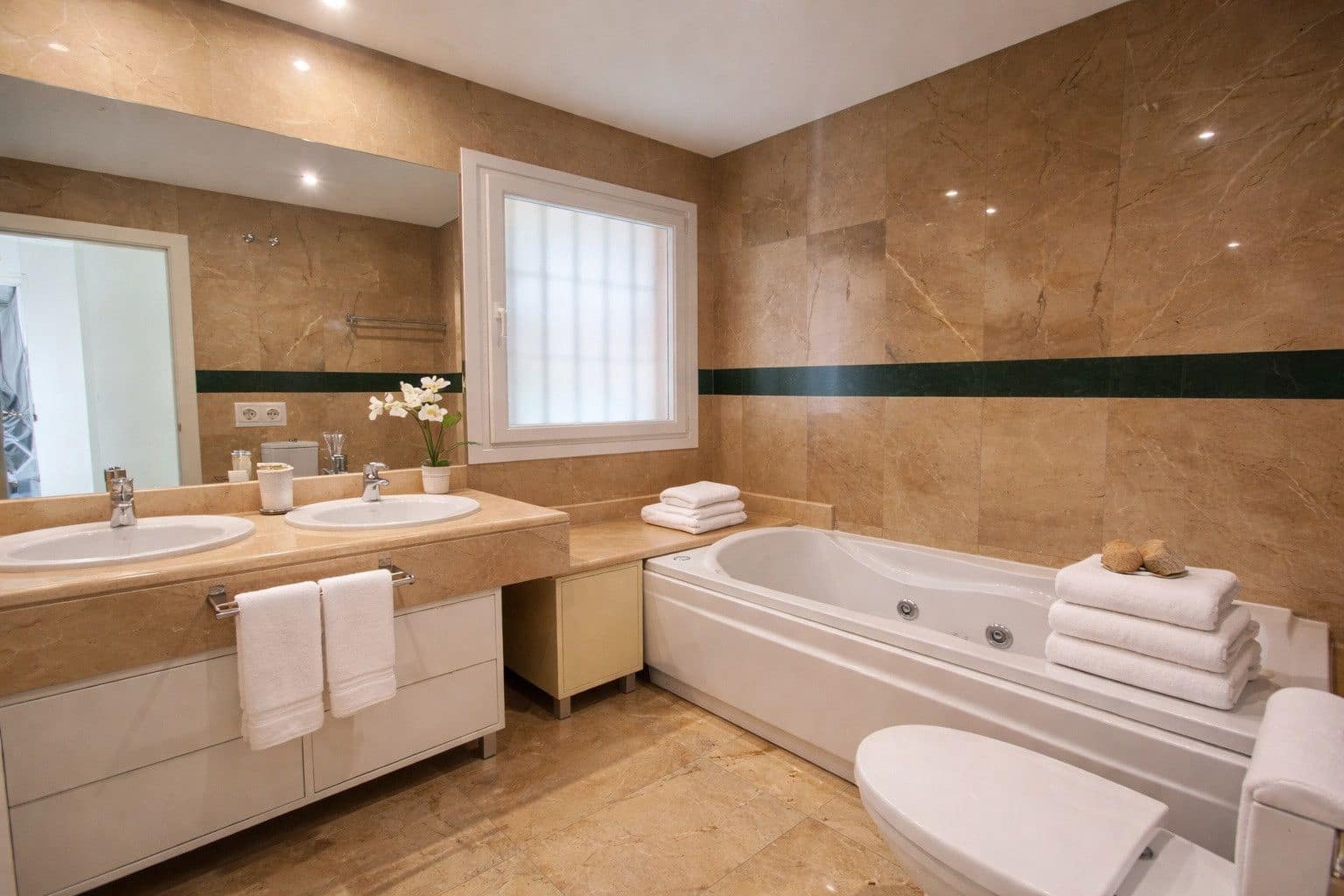 2 camera da letto Appartamento in vendita in Nueva Andalucia - 650.000 € (Rif: 9851439)