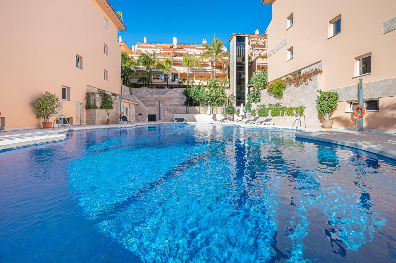 2 camera da letto Appartamento in vendita in Nueva Andalucia - 650.000 € (Rif: 9851439)